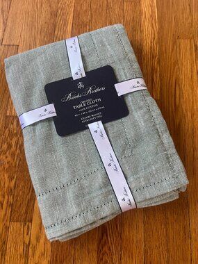 Brooks Brothers Green 100% Cotton Oblong 60" x 84" Table Cloth (NWT)